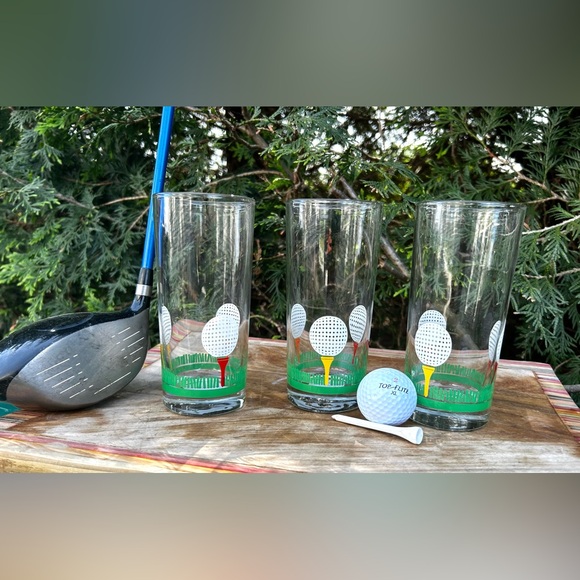 Vintage 19th Hole Golfing Green Tee highball Beverage Cocktail Beer Glasses - Picture 1 of 9